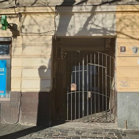 Apartment On The Center Of Lviv Luaran gambar